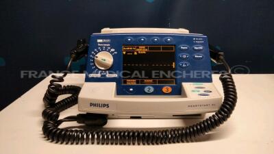 Philips Defibrillator Heartstart XL - YOM 2005 - French Language (Powers up)