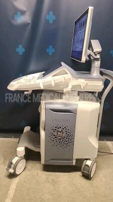 GE Healthcare Voluson E8 - YOM 08/2017 - S/W BT17 with upgrade kit BT17 to BT18 - in excellent condition - Tested & controlled by GE Healthcare - Ready for clinical use - Options advanced 4D - HD live silhouette and studio - advanced VCI - IOTA LR2 - SON - 2