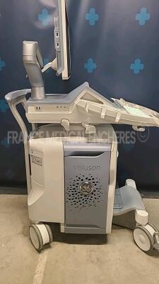 GE Healthcare Voluson E8 - YOM 08/2017 - S/W BT17 with upgrade kit BT17 to BT18 - in excellent condition - Tested & controlled by GE Healthcare - Ready for clinical use - Options advanced 4D - HD live silhouette and studio - advanced VCI - IOTA LR2 - SON - 3