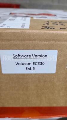GE Healthcare Voluson E8 - YOM 08/2017 - S/W BT17 with upgrade kit BT17 to BT18 - in excellent condition - Tested & controlled by GE Healthcare - Ready for clinical use - Options advanced 4D - HD live silhouette and studio - advanced VCI - IOTA LR2 - SON - 21
