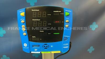 Lot of 2 x New Dinamap Vital Signs Monitors Carescape V100 - YOM 2020 w/ Cuff and Spo2 Sensor fim protection on screen - never used (Both power up) -Price new per unit : 2200 € - 7