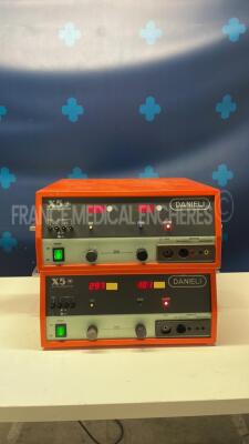 Lot of 2x Danieli Electrosurgical Units X5 - no power cables (Both power up)