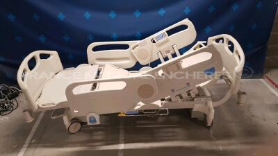Lot of 2x Hill-Rom Hospital Beds Tipo B - YOM 2008 tested and functional (Both power up)