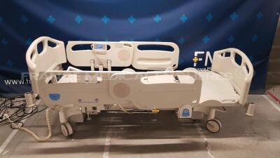 Lot of 2x Hill-Rom Hospital Beds Tipo B - YOM 2008 tested and functional (Both power up) - 7