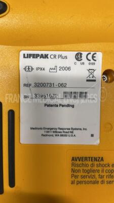 Lot of 2x Medtronic Defibrillators LifePak CR Plus - YOM 2006 and 2009 and 1x Medtronic Defibrillator LifePak 500 - YOM 2002 - Italian language - Missing power supplies - Two power up and one no power - 6