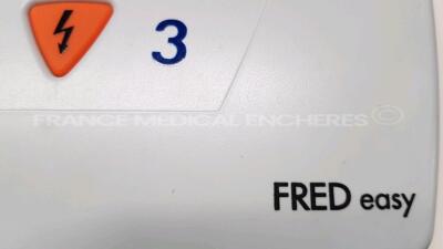 Schiller Defibrillator Fred Easy - no battery charger (Powers up) - 4