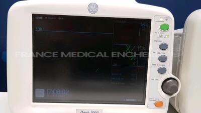 Lot of 2 x GE Patient Monitors Dash 3000 - no power cables (Both power up) - 2