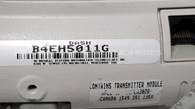 Lot of 2 x GE Patient Monitors Dash 3000 - w/ SPO2 sensors - no power cables (Both power up) - 13