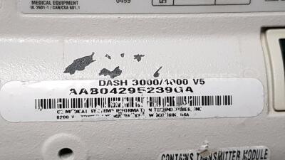 Lot of 2 x GE Patient Monitors Dash 3000 - w/ SPO2 sensors - no power cables (Both power up) - 14