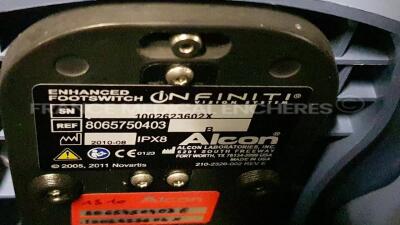 Alcon Phacoelmusifier Infiniti - 03/2011 - S/W 02.06 - w/ footswitch - remote control to be repaired (Powers up) - 22