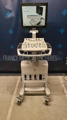 GE Ultrasound Vivid S6 - YOM 12/2012 - S/W 12.1.0 - Options ATO/ASO - AMM - tissue velocity imaging and tissue tracking - M4S-RS - logiqview - virtual convex - TEE - USB export - smart depth - TSI - AFI (Powers up)