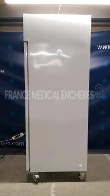 Liebherr Laboratory Refrigerator Profiline Ventilated Mediline LPKV6520 (Powers up) - 3