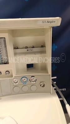 Datex Ohmeda Anesthesia Machine S5/Aespire w/ Smartvent 7900 - S/W 4.7 (Powers up) - 4