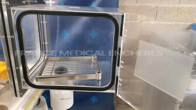 Unknown Made Sterilization Unit Isolator - 3