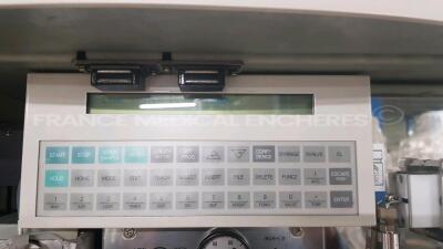 Hitachi Amino Acid Analyzer L-8800 (Powers up) - 4