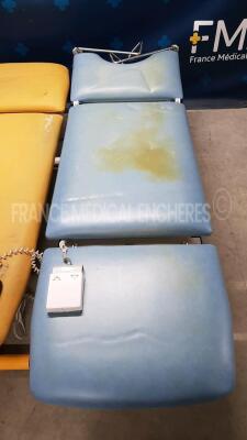 Lot of 2 x Promotal Examination Chairs 2110 and 2130 (Both power up) - 3