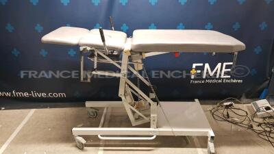 Hemida Svefos Examination Chair 23B51 w/ remote control (Powers up) - 8