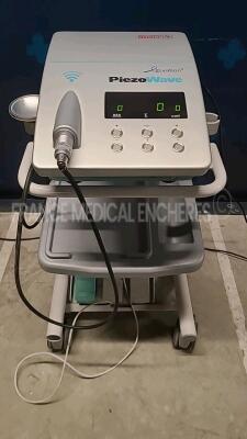 Richard Wolf Shockwave Therapy Unit Elvation Piezo Wave (Powers up)