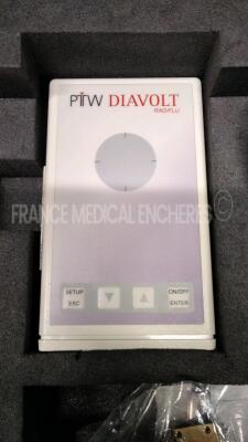 PTW Diagnostic Dosemeter Diados E - S/W 1.30 with non invasive voltage meter Diavolt - YOM 2009 (Powers up) - 3