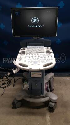 GE Ultrasound Voluson S6 - YOM 2017 - S/W 16.0.11 - in excellent condition - tested and controlled by GE Healthcare – ready for clinical use - Options - XTD - Advanced SRI - SCAN Assistant - SonoNT - IOTA LR2 - Recording Module SW-DVR - IEC 62359 Ed.2 - B
