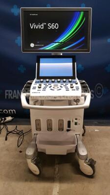GE Ultrasound Vivid S60 SW Version 201.20.5 - YOM 11-2016 - in excellent condition - tested and controlled by GE Healthcare – ready for clinical use - Options - Tissue Tracking - AFI - Vivid_S60 w/ New GE Probe 9L-D and GE Probe 3sc-Rs - YOM 2020 (Power