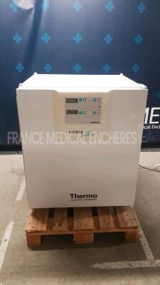 Thermo/Heraeus/Kendro CO2 Incubator HERAcell 240 (No power)