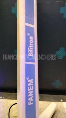 Fanem Phototherapy Bilitron 3006-BTP (Powers up) - 4