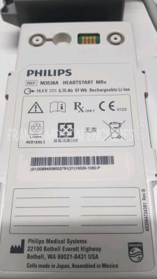 Lot of accessories for Philips Defibrillator MRx including 1x Philips Battery M3538A and 1x Philips Battery M3539A - YOM 2017 and 1 Philips Paddle - 4