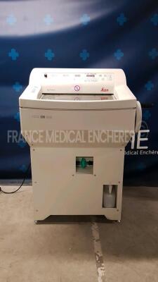 Leica Cryostat CM 1950 (Powers up)