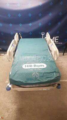 Lot of 3 x Hill-Rom Hospital Beds including 1 x Total Care Duo 2 and 1 x Total P1900 and Classe 1 IPX4 Tipo B (All power up)