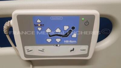 Lot of 3 x Hill-Rom Hospital Beds including 1 x Total Care Duo 2 and 1 x Total P1900 and Classe 1 IPX4 Tipo B (All power up) - 16