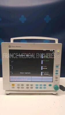 GE Patient Monitor F-CM1-05 - YOM 2010 w/ Module E.RESTIN (Powers up)