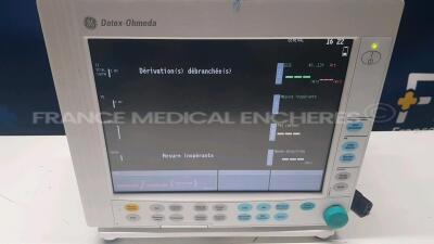 GE Patient Monitor F-CM1-05 - YOM 2010 w/ Module E.RESTIN (Powers up) - 2