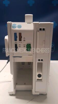 GE Patient Monitor F-CM1-05 - YOM 2010 w/ Module E.RESTIN (Powers up) - 3