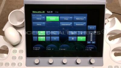 GE Ultrasound Voluson E8 BT18 - YOM 04/2018 - S/W 18.0.5.3432 - in excellent condition - tested and controlled by GE Healthcare – ready for clinical use - Options - Advanced 4D - Vocal II - Hdlive Studio - Advanced VCI - IOTA LR2 - IOTA Simple Rules - CW - 7