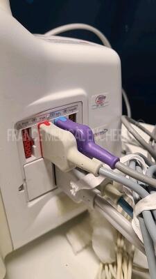 GE Patient Monitor Dash 5000 - YOM 2009 - w/ ECG leads - adult cuff - PI 1/3 cable - SPO2 cable (Powers up) - 4