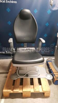 Lot of 1 x VisioVisionix Ophtalmic Consultation Unit Combi 400 - w/ 1 x Righton Slip Lamp NS-2D - YOM 2014 and 1 x Luneau Refractor Head Optical Head - Untestednix Refraction Unit Combi 400 and 1 x Refraction Chair 90.006.35 and 1 x Righton Slip Lamp NS-2 - 4