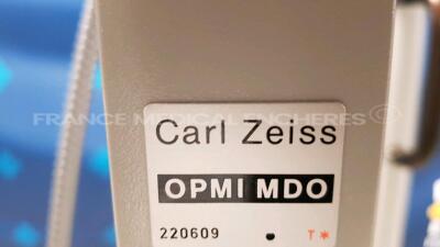 Carl Zeiss Microscope S5 OPMI MDO - w/ Dual Binoculars 12.5x and Remote Control (Powers up) - 13