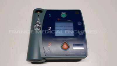 Agilent Defibrillator Heartstream FR2 - French Language - no pads (Powers up)