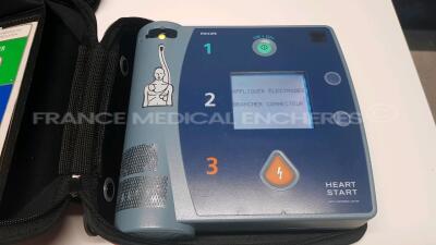 Lot of 3 x Philips Defibrillators Heart Start FR2+ (All power up) *1011890831/1011890699/0911891048* - 4