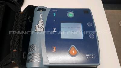 Lot of 3 x Philips Defibrillators Heart Start FR2+ (All power up) *1011890801/1011890796/1011890810* - 4