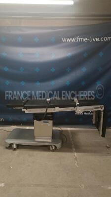 Steris Operating Table Himax HI220 (Powers up) *15373*