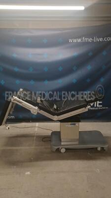 Steris Operating Table Himax HI220 (Powers up) *15373* - 4