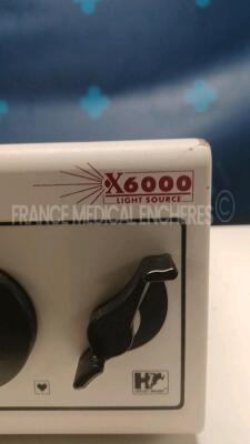 Stryker Light Source X6000 (Powers up) *03K025384* - 2