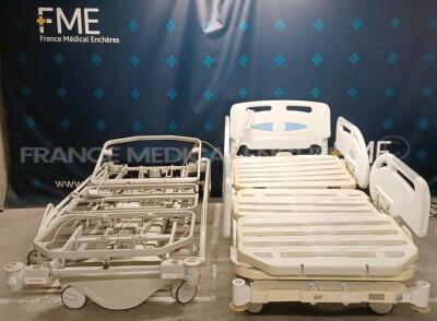 Lot of 1 x Karis Medica Hospital Bed 727T0049 - YOM 2011 - w/ Remote Control and 1 x Givas Hospital Bed EA0950 - YOM 2006 - w/ Remote Control (Both power up) *10014416/001016290*