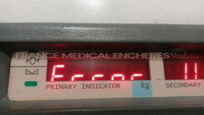 Linet Hospital Bed Multicare - w/ Remote Control - Error detected in primary indicator (Powers up) *20060067542* - 18