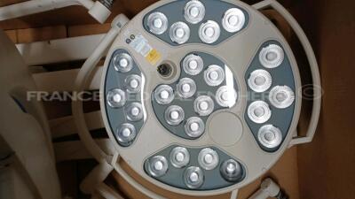 Dr Mach Double Dome Operating Light Led5 and Led3 - Untested BUT declared functionnal by the Seller - 2
