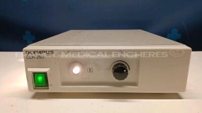 Olympus Light Source CLH-250 (Powers up) *7811295*
