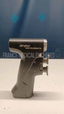 Stryker Orthopedic Motor Core Universal Driver 5400-099-000 - w/ 1 x Stryker Wire Collet 4100-062-000 and 1 x Stryker Pin Collet 4100-125-000 and 1 x Stryker AO Small Drill 4100-110-000 and 1 x Stryker Synthes Drill 4100-131 - Untested *1430300623/1222204 - 2