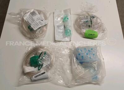 Lot of mixed Intersurgical/Flexicare/Teleflex Respiratory Accessories - Cage is not included - 2